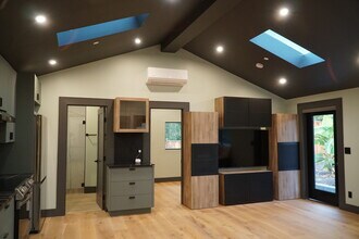 25980 Todd Ln in Los Altos Hills, CA - Building Photo - Building Photo