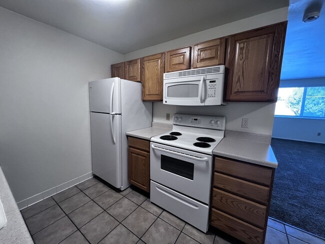 4768 S Bonair St in Holladay, UT - Building Photo - Building Photo