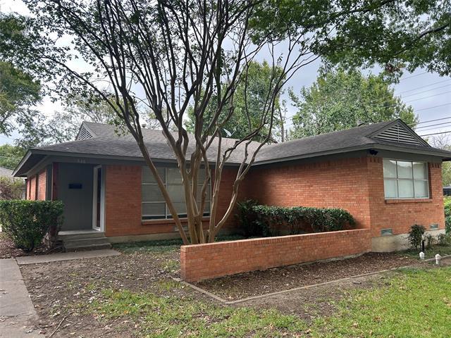 888 Berkinshire Dr in Dallas, TX - Building Photo