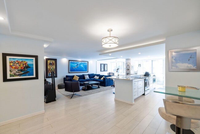 3100 NE 49th St in Fort Lauderdale, FL - Foto de edificio - Building Photo