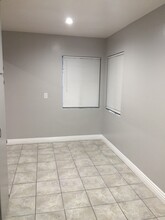 15709 S Ball Ave in Gardena, CA - Foto de edificio - Building Photo
