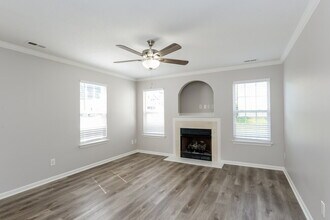 6004 Bradford Ct in Dallas, NC - Building Photo - Building Photo