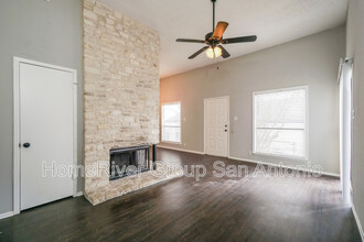 15014 Spring Creek in San Antonio, TX - Building Photo - Building Photo