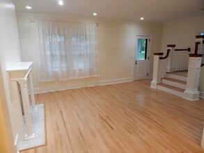 116 E Madison Ave in Wheaton, IL - Building Photo - Building Photo