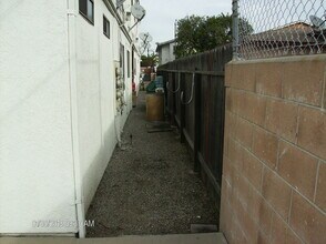 1570 W 207th St, Unit #2 in Torrance, CA - Building Photo - Building Photo