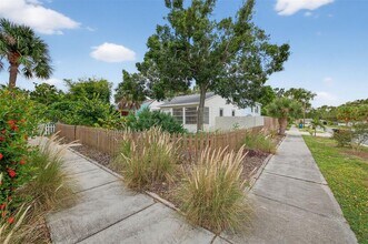 2501 Oakdale St S in St. Petersburg, FL - Building Photo - Building Photo