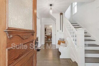 79 Claremont Ave in Redwood City, CA - Building Photo - Building Photo