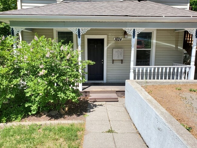 property at 1624 W 6th Ave