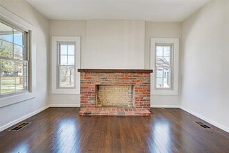 811 SW 5th Ave in Mineral Wells, TX - Building Photo - Building Photo