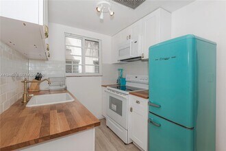 530 15th St in Miami Beach, FL - Building Photo - Building Photo