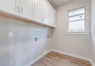 100 Hackberry Ln in Roanoke, TX - Building Photo - Building Photo