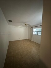 5706 Lincoln St in Hollywood, FL - Building Photo - Building Photo