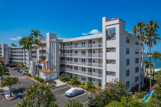 Bahia Vista in St. Petersburg, FL - Building Photo - Building Photo