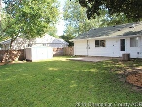 2702 W Daniel St in Champaign, IL - Building Photo - Building Photo