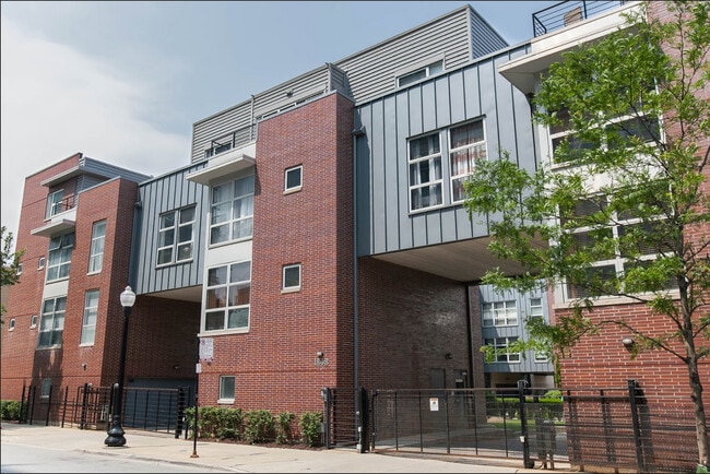 1808 S Michigan Ave in Chicago, IL - Foto de edificio - Building Photo