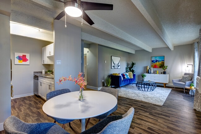 Monaco South in Denver, CO - Building Photo - Building Photo