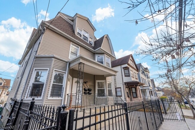 property at 467 Summer Ave