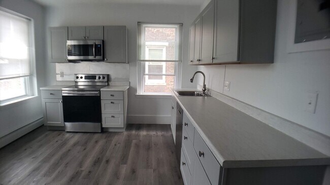 25 Chester St, Unit #3 in Boston, MA - Building Photo - Building Photo