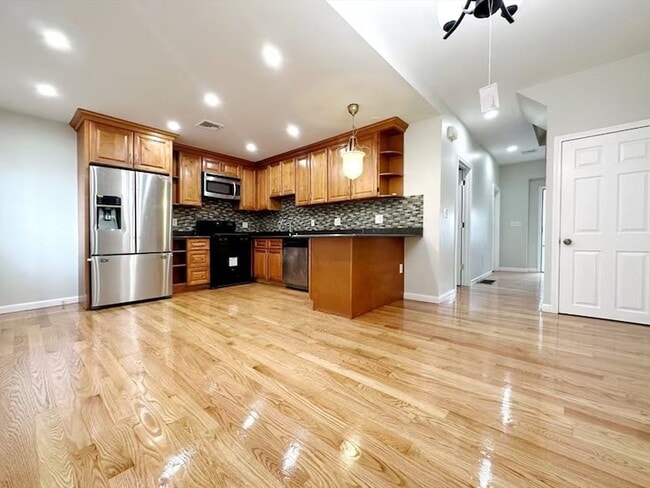 90 George St in Boston, MA - Building Photo - Building Photo