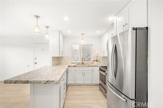 352 Y Pl in Laguna Beach, CA - Building Photo - Building Photo