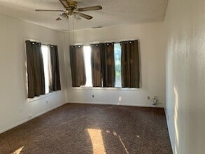 943 W Grand Ave in Porterville, CA - Building Photo - Building Photo