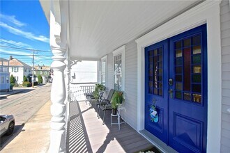 700 Thames St in Newport, RI - Foto de edificio - Building Photo