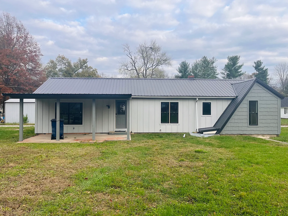 2608 S 11th St in Terre Haute, IN - Foto de edificio