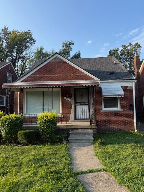 15018 Seymour St in Detroit, MI - Building Photo