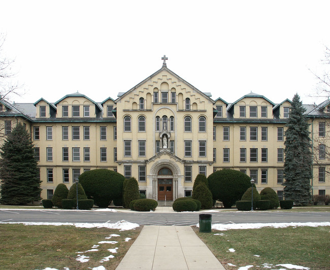 Mallinckrodt in the Park in Wilmette, IL - Building Photo - Other