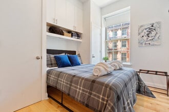 248 Market St in Philadelphia, PA - Foto de edificio - Building Photo