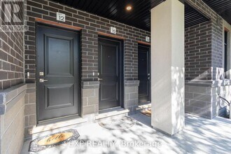 7 Phelps Ln in Richmond Hill, ON - Building Photo - Building Photo