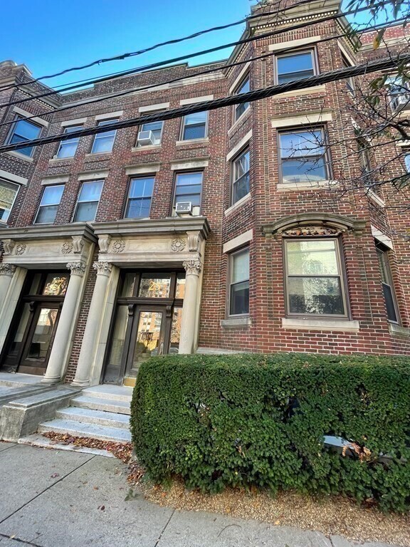 property at 25 Stearns Rd