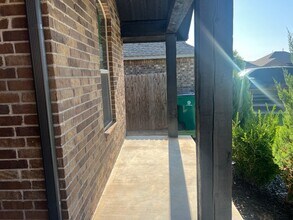 8722 SW 40th Ter in Oklahoma City, OK - Building Photo - Building Photo