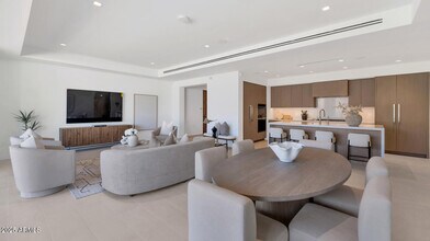 6587 N Palmeraie Blvd in Paradise Valley, AZ - Building Photo - Building Photo