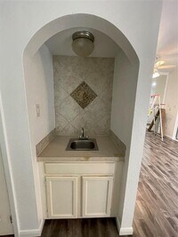 2425 Augusta Dr photo'