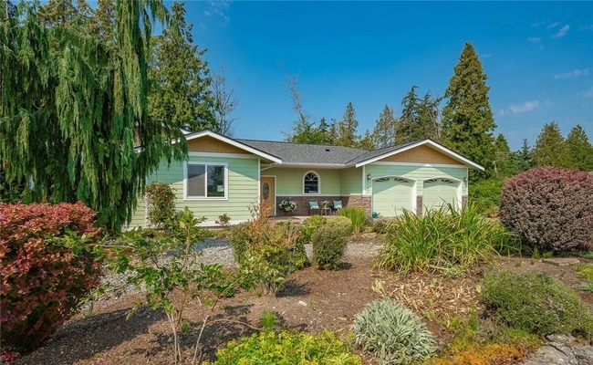 8123 Comox Loop in Blaine, WA - Building Photo - Building Photo