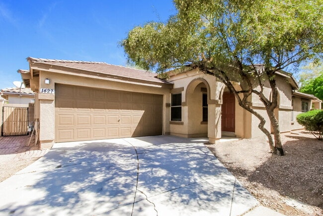 property at 1427 N Thunderbird Ave