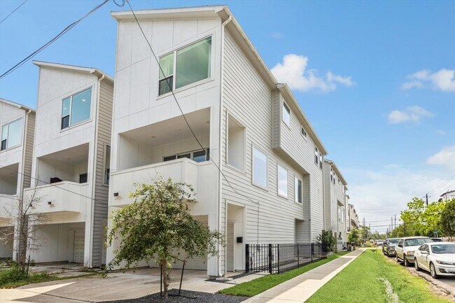 4227 Eli St in Houston, TX - Building Photo - Building Photo