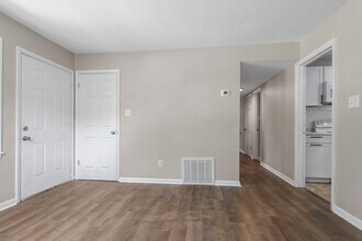1437 Thelbert Dr in Fayetteville, NC - Building Photo - Building Photo