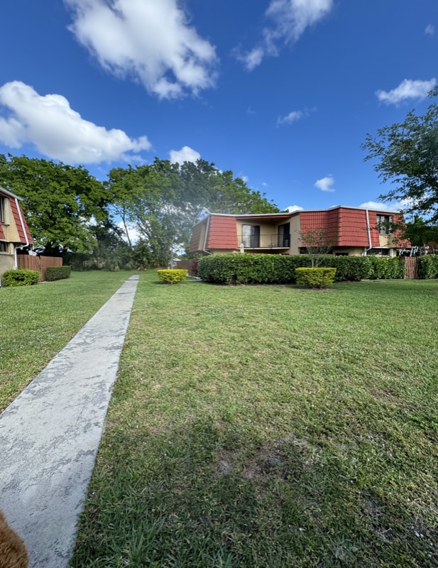 property at 23042 Oxford Pl