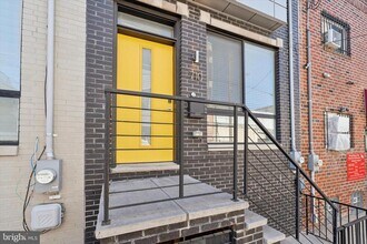 710 Cantrell St in Philadelphia, PA - Building Photo - Building Photo