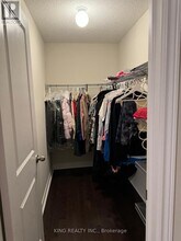 27 Finegan Cir in Brampton, ON - Building Photo - Building Photo