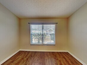 315 Colony Ct in Kissimmee, FL - Building Photo - Building Photo