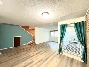 70 Chervil Common in Lake Jackson, TX - Building Photo - Building Photo