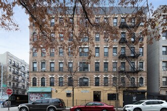 346 Bedford Ave in Brooklyn, NY - Building Photo - Building Photo