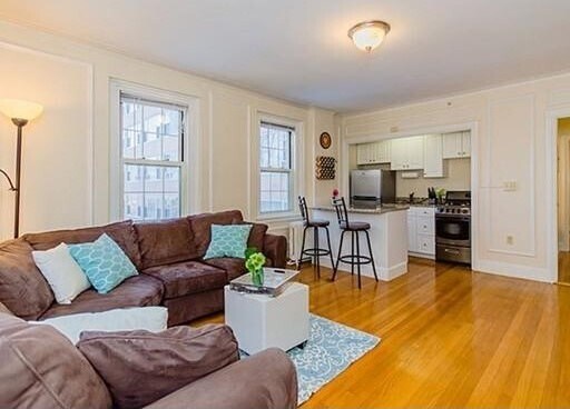 1450 Beacon St, Unit 504 in Brookline, MA - Building Photo - Building Photo