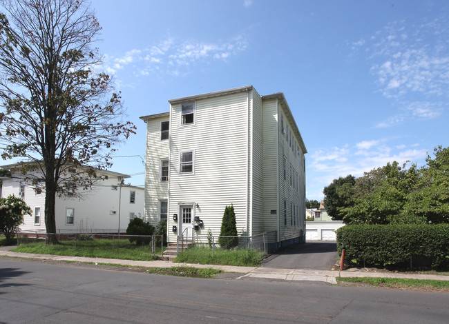 260 Washington St in New Britain, CT - Building Photo - Building Photo