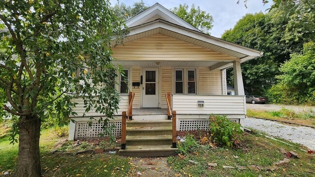 property at 1138 Collinwood Ave