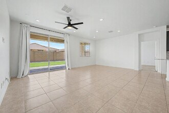 19905 W Devonshire Ave in Litchfield Park, AZ - Building Photo - Building Photo