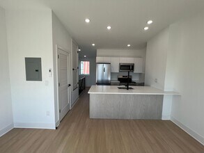 4253 Viola St in Philadelphia, PA - Building Photo - Building Photo